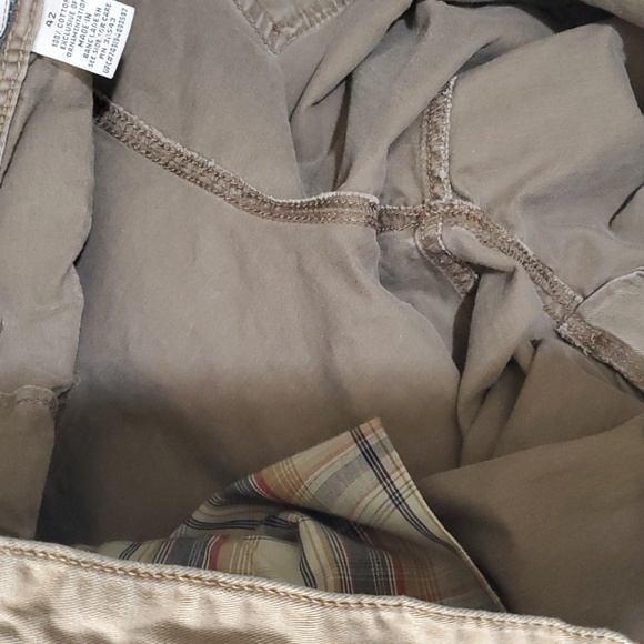 Izod shorts men's size 42 brown cargo shorts worn Summer - Picture 12 of 16